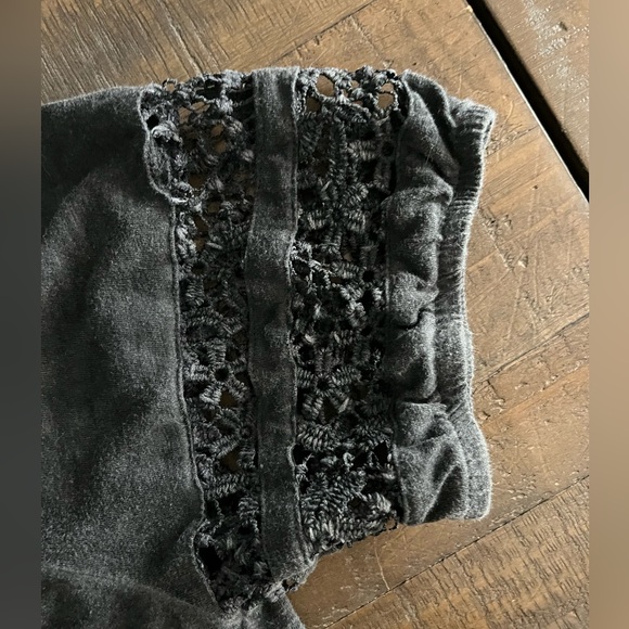 Earthbound crochet sleeve shirt - Picture 2 of 6